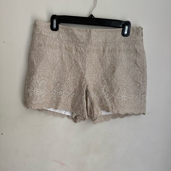 Elevenses Anthropologie Scalloped Eyelet Shorts size 6 - Picture 4 of 6